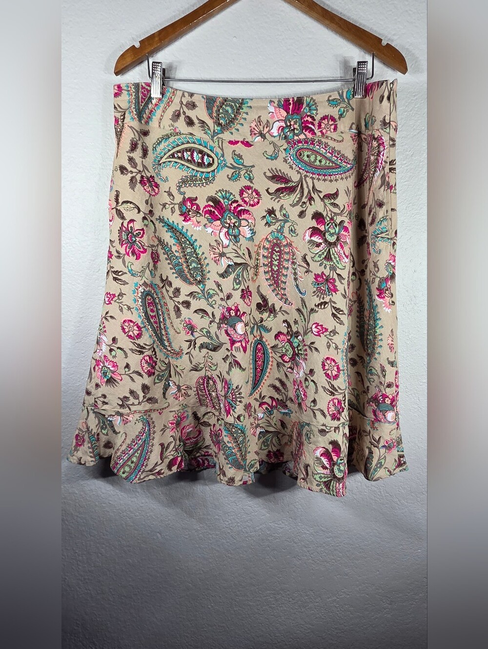 Pre-owned. An item that has been used or worn previously. See the seller's listi